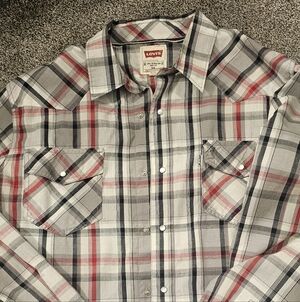 Levi's Men's Plaid Button-Down Shirt in Red and Gray
